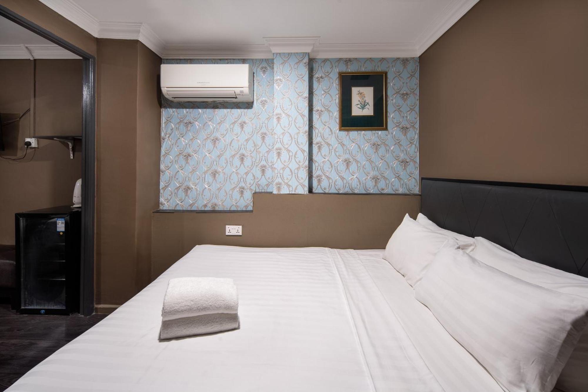 Standard Double Room no Window